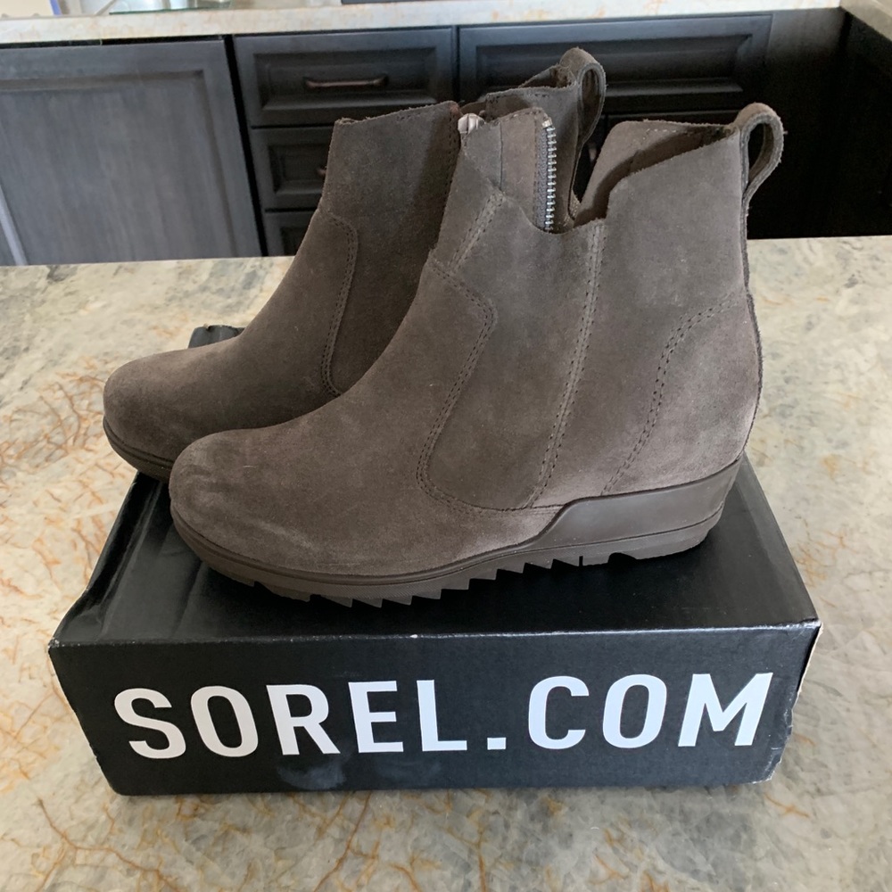 Sorel Women’s Gray Suede Booties size 6.5